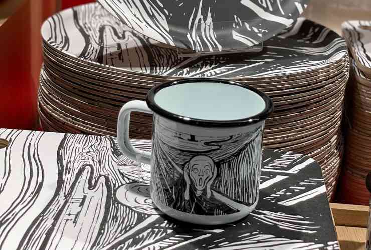 tazza con immagine dell'urlo di munch